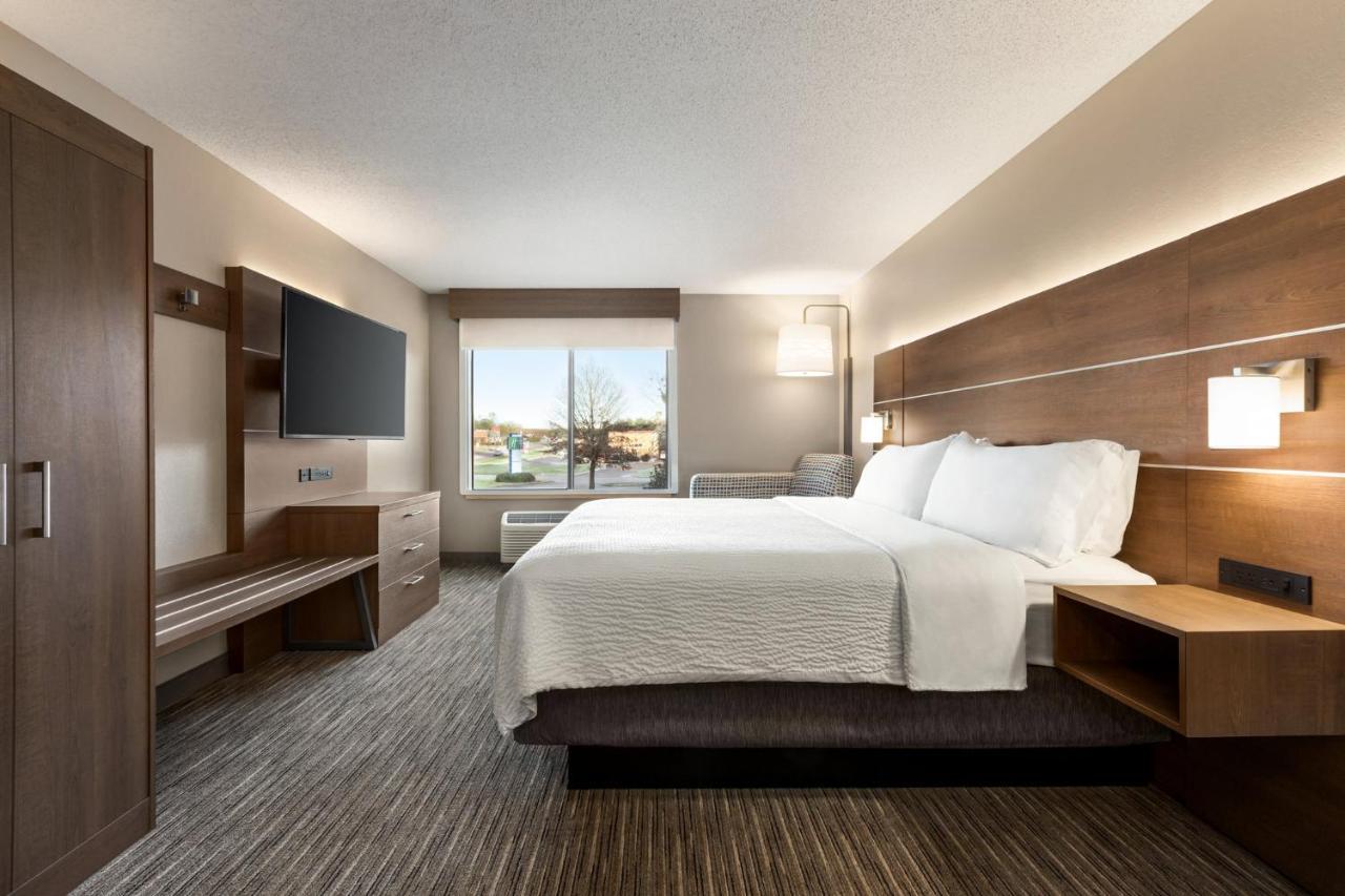 Holiday Inn Express Hotel & Suites Anniston/Oxford By Ihg Exterior photo