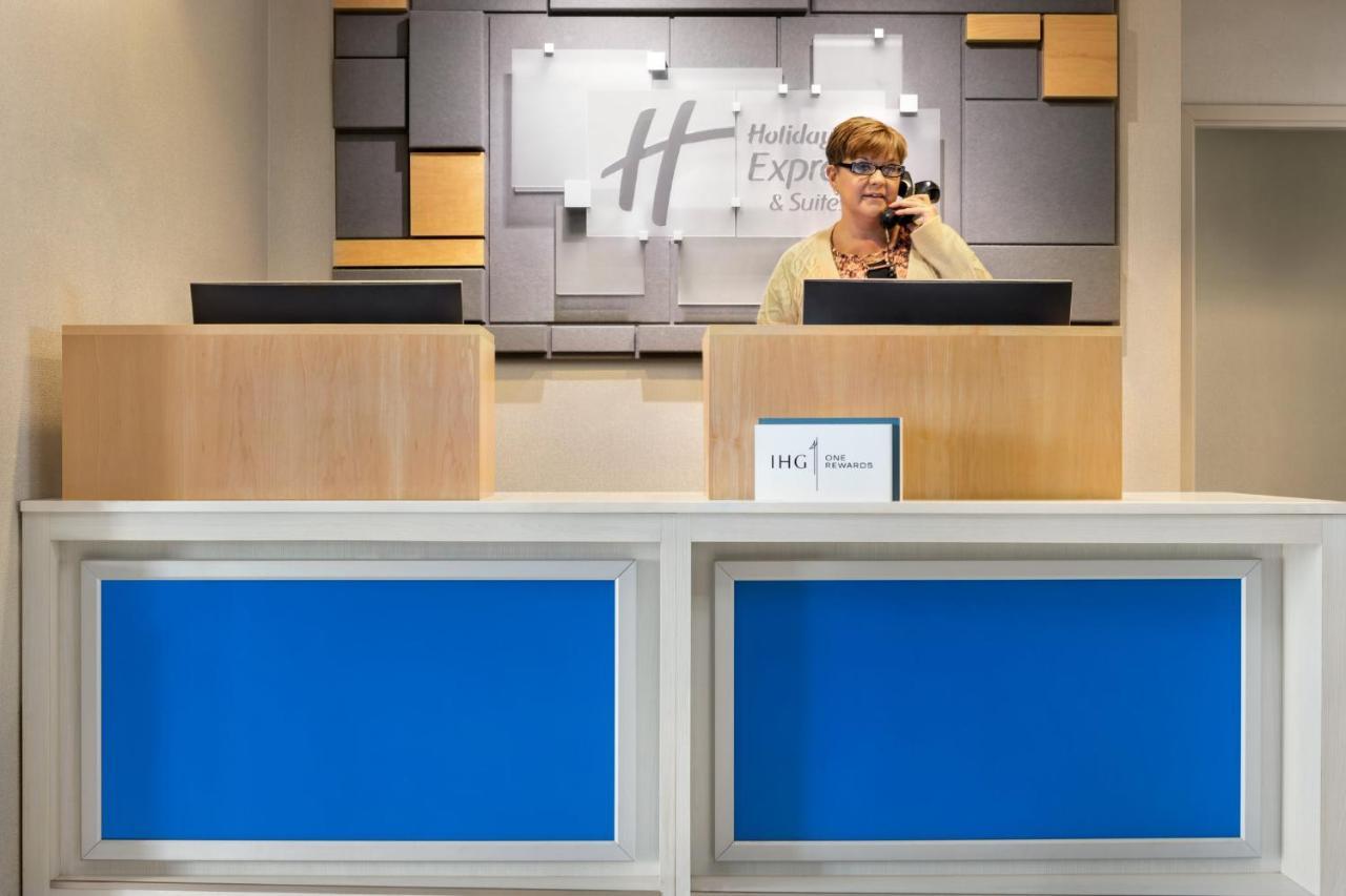 Holiday Inn Express Hotel & Suites Anniston/Oxford By Ihg Exterior photo