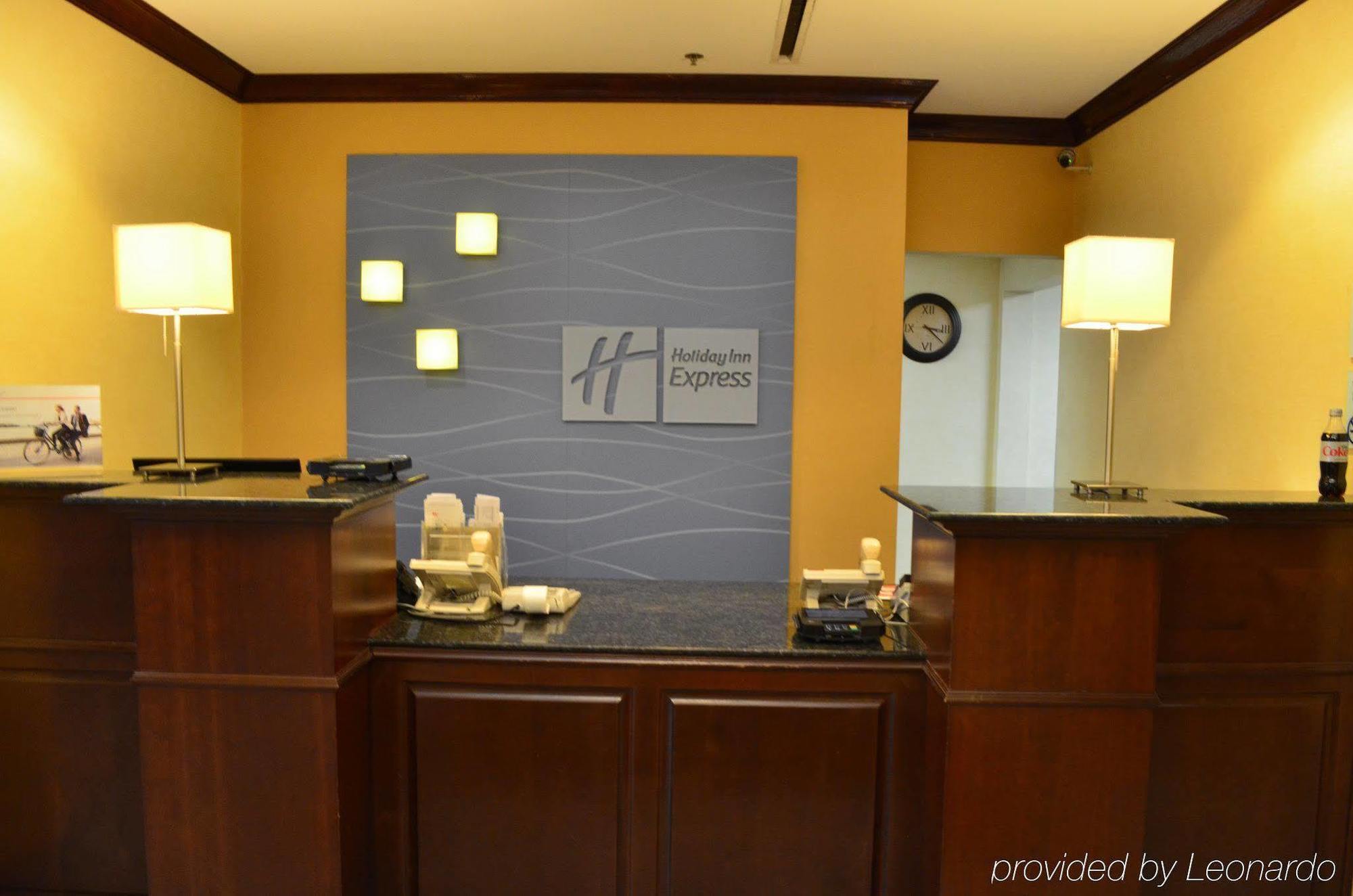 Holiday Inn Express Hotel & Suites Anniston/Oxford By Ihg Exterior photo