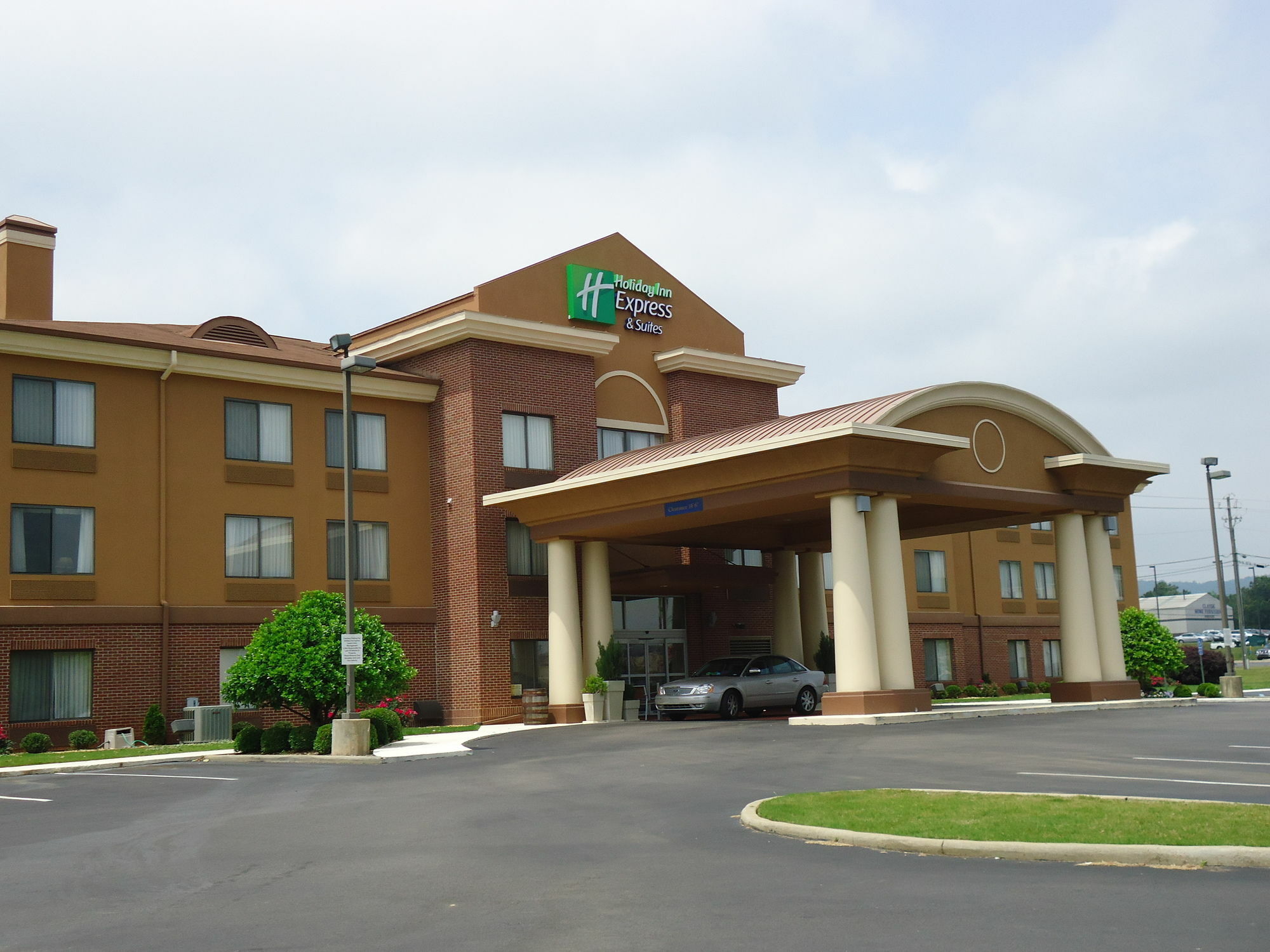 Holiday Inn Express Hotel & Suites Anniston/Oxford By Ihg Exterior photo