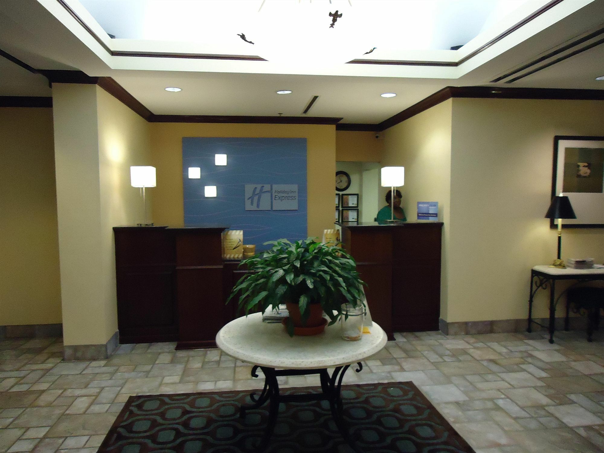 Holiday Inn Express Hotel & Suites Anniston/Oxford By Ihg Exterior photo